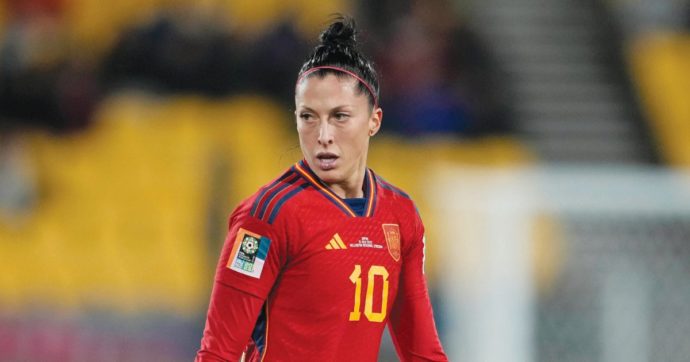 Hermoso denuncia Rubiales per bacio:  ‘Violenza sessuale’