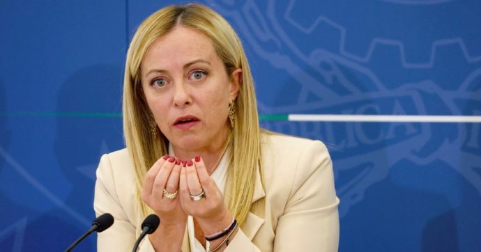Stupri, Meloni sposa la teoria Giambruno: “Tenete occhi aperti”