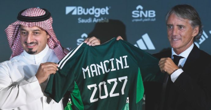 Copertina di Calcio, hanno 913.123.217 motivi per inchinarsi all’Arabia