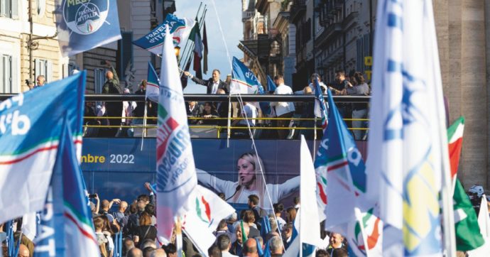 Copertina di Destra a tre piazze: settembre “elettorale” per Meloni, Salvini &C.