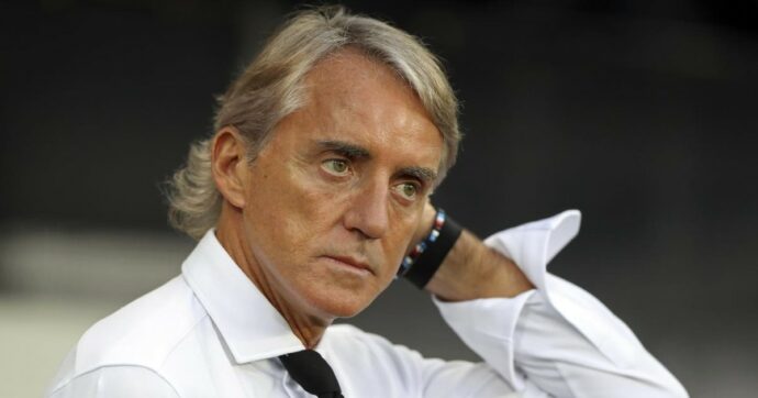 Il disastroso esordio di Roberto Mancini sulla panchina dell’Arabia Saudita