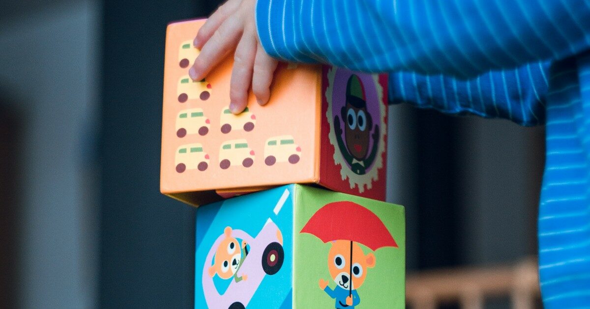 “Ho regalato i vecchi giochi dei miei figli ad un’amica incinta. Li avevo puliti ma lei li ha sbattuti in lavatrice lo stesso. Mi sono offesa e abbiamo litigato”