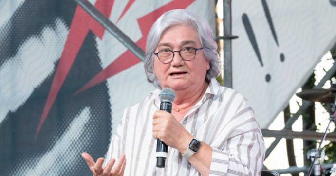 Bindi ammette: “Sì la commedia di Berlusconi vinse l’Italia”