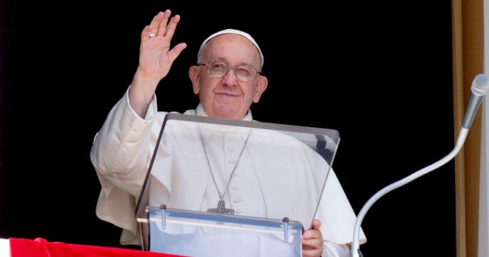 Il Papa: c’è solo la via della pace