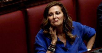 Copertina di Affitti brevi. Il ddl Santanché è ancora acqua fresca. A New York una nuova legge fa crollare gli AirBnb