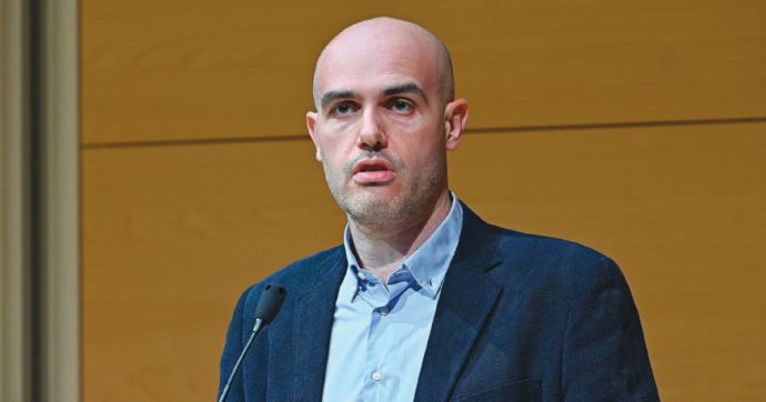 Niente laurea, però Mentana e Sallusti “assolvono” Fabbri