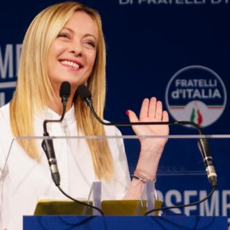 Copertina di Giorgia difende la famiglia, ma la sua: il Fatto di domani 13 settembre