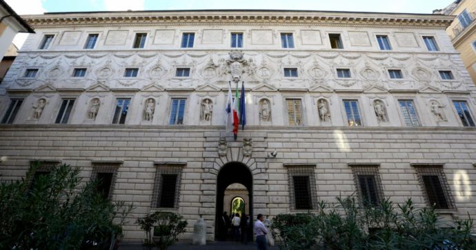 “Ce l’ha con me”.  Al Consiglio di Stato volano gli stracci sui corsi per i giudici