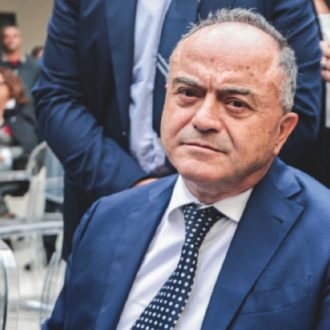 Copertina di “Non votiamo per Gratteri. Agisce da padre-padrone”