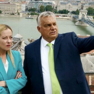 Copertina di Lampedusa esplode, Meloni vola da Orbán: il Fatto di domani 15 settembre