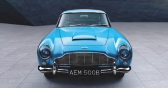 Copertina di DB5, la  splendida sessantenne di 007