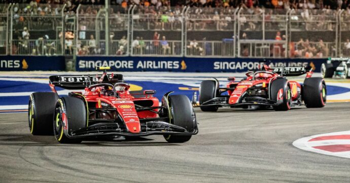 Carlos Sainz conquista il Gp di Singapore e porta la Ferrari alla vittoria dopo un anno di digiuno