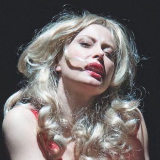 Copertina di Euridice Axen: “Politica, servizi segreti e prese in giro: è Moana”