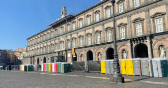 Copertina di Mai più senzatetto che muoiono in piazza del Plebiscito. Ministro Sangiuliano, si impegni per Napoli