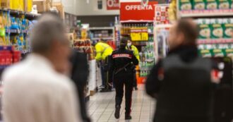 Copertina di Milano, condannato a 19 anni e sei mesi l’uomo che accoltellò i passanti al Carrefour di Assago