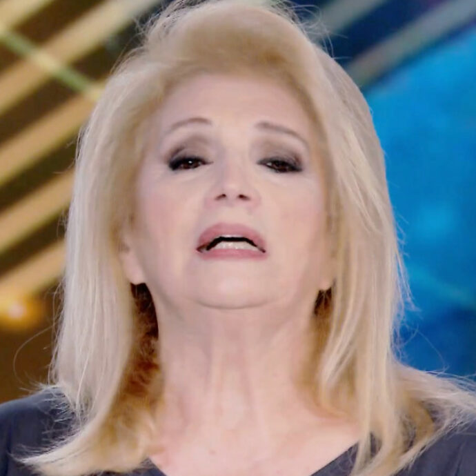 La Rai compra ‘Ok, il prezzo è giusto!’ e arriva una candidatura per la conduzione: “Io ci sono. Se non fossi io, Antonella Clerici potrebbe avere quel volto familiare…”, parla Iva Zanicchi