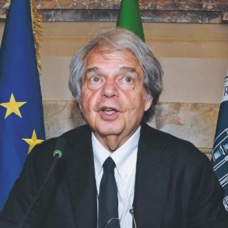 Copertina di Cnel, meno peso a Cgil&C. “Premiati sindacati pirata”