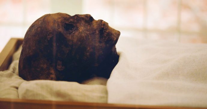 Scheletri di killer, donne-cadaveri   e medici disumani