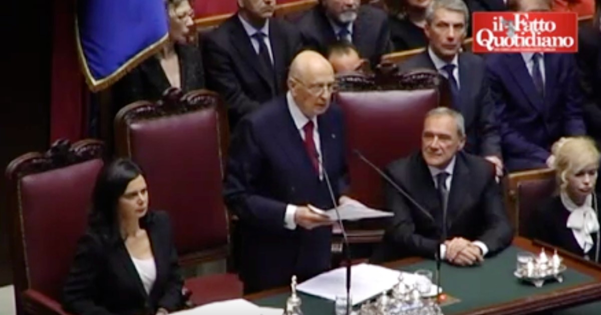 Morto Giorgio Napolitano, il discorso di insediamento dopo la rielezione nel 2013: accuse ai partiti e l’appello alle larghe intese
