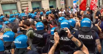 Copertina di Reddito di cittadinanza, scontri a Roma tra manifestanti e forze dell’ordine: il video delle tensioni