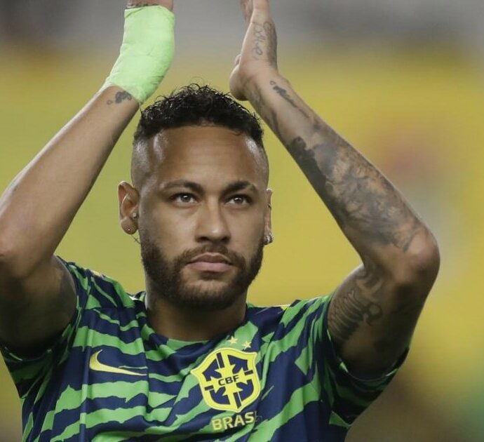 Neymar, l’ex domestica lo denuncia per sfruttamento: “Lavoravo giorno e notte e non sono mai stata pagata con un supplemento”