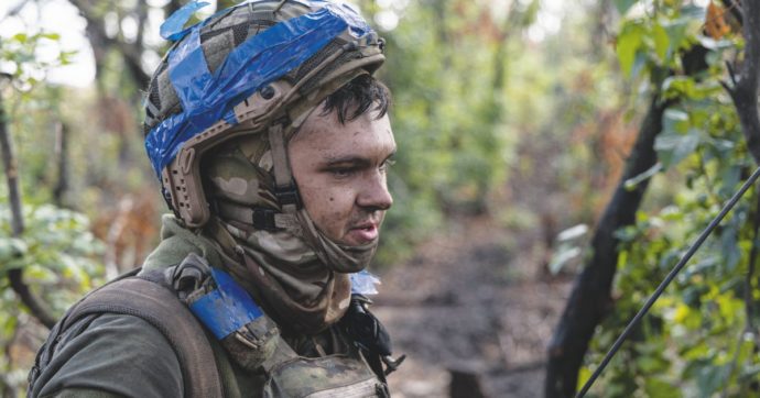 “Zelensky rivuole tutti i maschi adulti”. La Germania frena