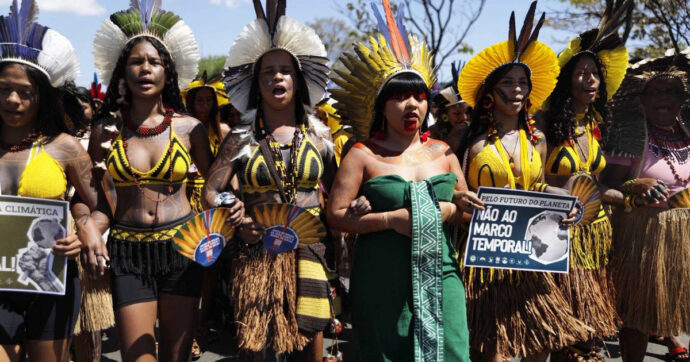 No al ‘Marco temporal’: la Corte Suprema del Brasile ha sancito il diritto alla terra degli indigeni. “Vinta una battaglia, non la guerra”