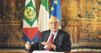 Copertina di Napolitano ha inaugurato una nuova stagione del Quirinale. Che Cacciari non riesce a vedere