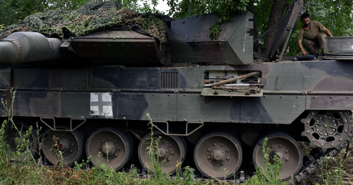 Ucraina, l’agenzia di Stato russa: “Distrutto un carro armato Leopard con equipaggio tedesco”