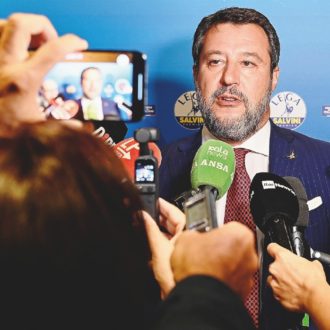 Copertina di Condono edilizio, ok anche da FI. E Salvini spinge per la pace fiscale
