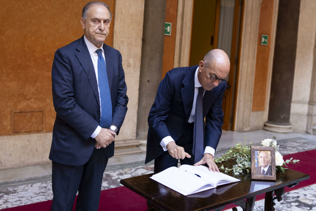 Lorenzo Cesa e Marco Follini alla camera ardente per Giorgio Napolitano, Roma, 25 settembre 2023.
ANSA/MASSIMO PERCOSSI