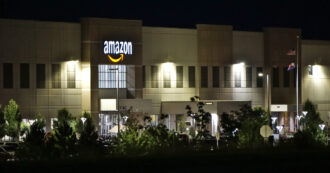 Copertina di Amazon, investimento fino a 4 miliardi nell’Intelligenza artificiale per recuperare terreno su Microsoft e Google