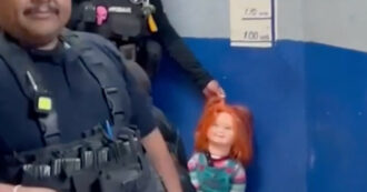 Copertina di Arrestata la bambola assassina Chucky: lo strano caso e la paura nelle strade di una città messicana