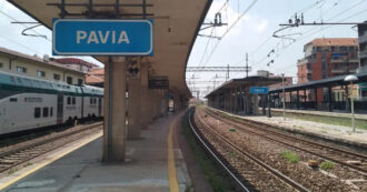 Copertina di Pavia, donna trans insultata e aggredita davanti alla stazione: “Sono stata presa a pugni e afferrata per il collo”