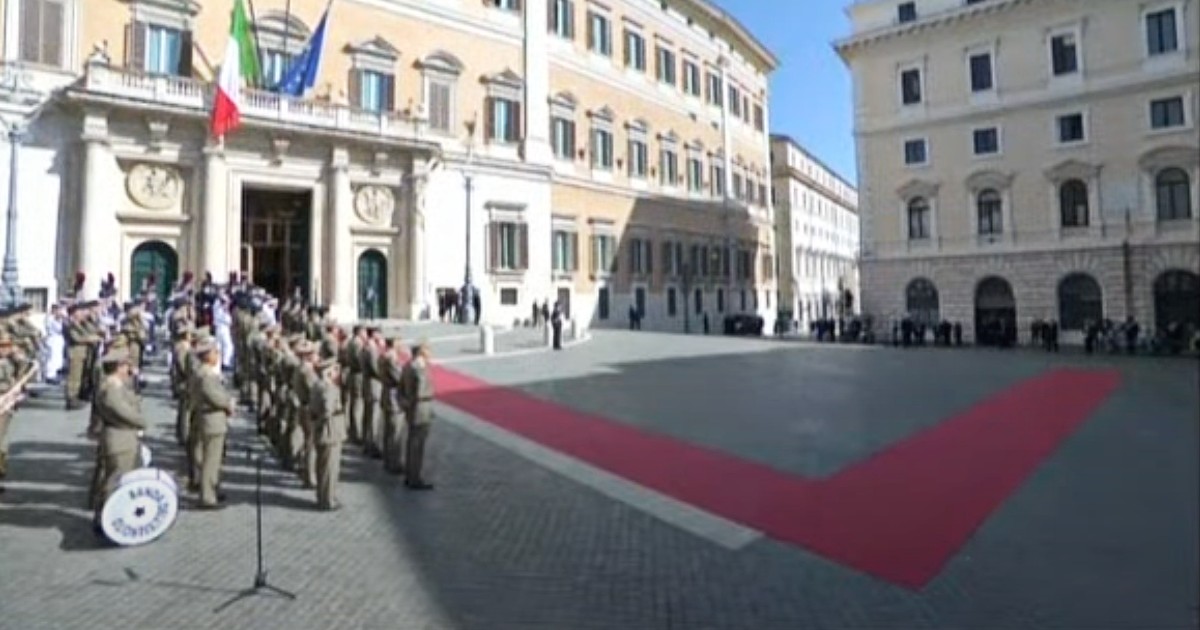Morto Giorgio Napolitano, i funerali alla Camera: segui la diretta