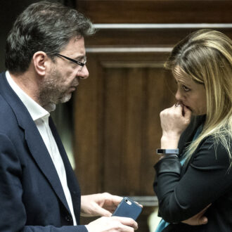 Copertina di Manovra, ecco dove trovare i soldi (e dove il governo non guarda): il Fatto di domani 28 settembre