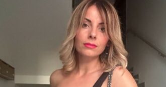 Copertina di Le sparano in strada: 35enne uccisa a Castelfiorentino. L’ipotesi di un femminicidio: si cerca l’ex marito
