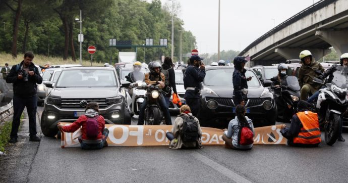 Ultima Generazione, 12 a rischio processo