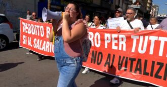 Copertina di Reddito di cittadinanza, manifestanti in corteo a Napoli intonano slogan contro Meloni: “Vergogna” – Video
