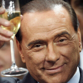 Copertina di Prescrizione in memoria di Berlusconi. Torna la Salvaladri ex Cirielli