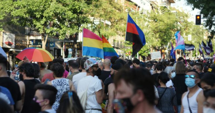 Copertina di Spagna, dopo la “ley trans” c’è chi truffa lo Stato anche sul cambio di sesso