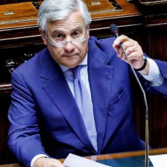 Copertina di Migranti, Tajani spara balle in tv: gli accordi sui rimpatri per ora non esistono
