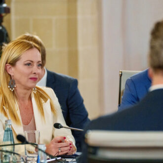 Copertina di Meloni e “l’accoglienza coi confini degli altri”: il Fatto di domani 30 settembre