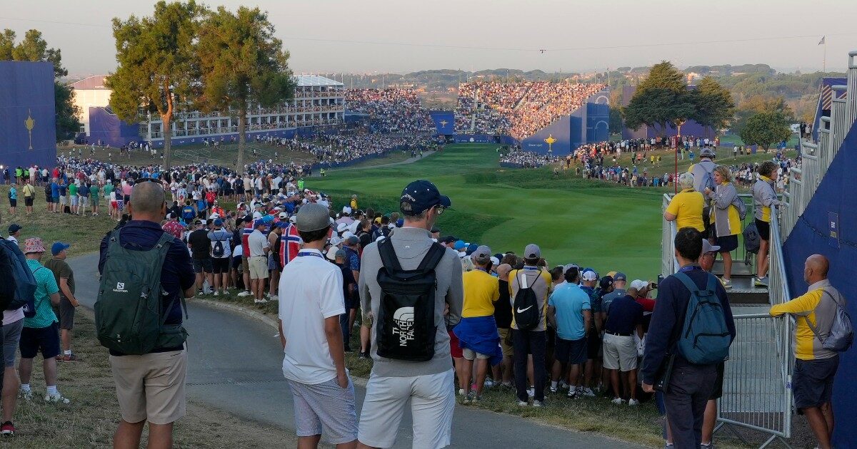 Un trofeo dei ricchi per i ricchi: dalla scelta del campo alla cena di gala vip, tutto conferma che la Ryder Cup non ha avvicinato il golf alla gente