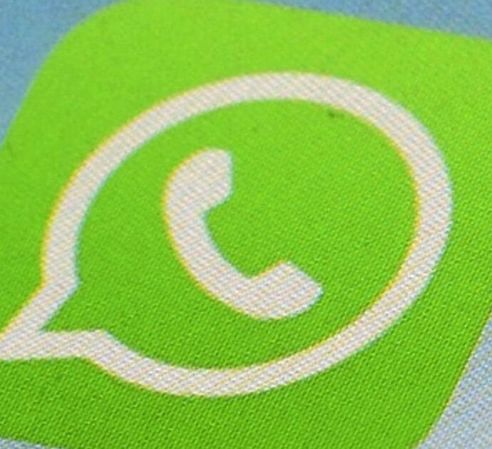 Problemi su WhatsApp: in molti non riescono ad ascoltare i messaggi vocali. La soluzione