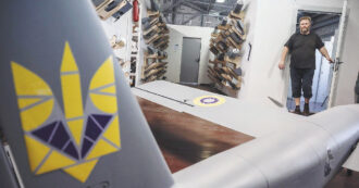 Copertina di Kiev si fa la sua industria militare Parigi: “Le armi ve le vendiamo”