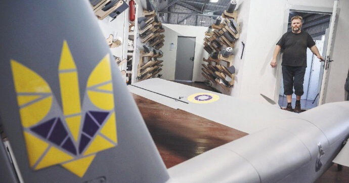 Kiev si fa la sua industria militare Parigi: “Le armi ve le vendiamo”