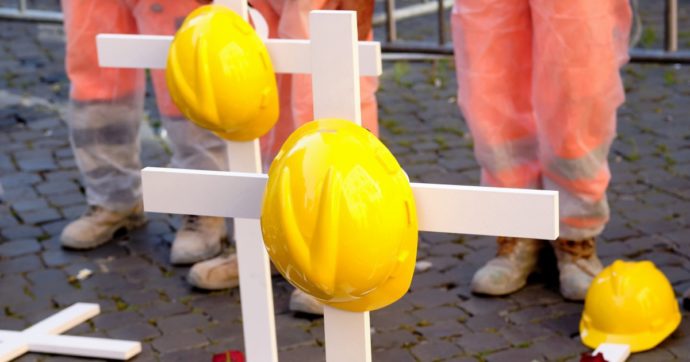 Incidenti sul lavoro, 26enne morta schiacciata da un macchinario nel Trevigiano e un operaio “ucciso” da un escavatore a Ravenna
