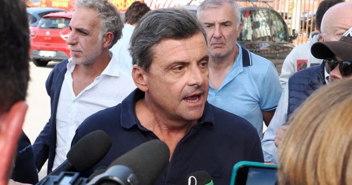 Marelli, è arrivato Calenda: fuggi fuggi tra gli operai