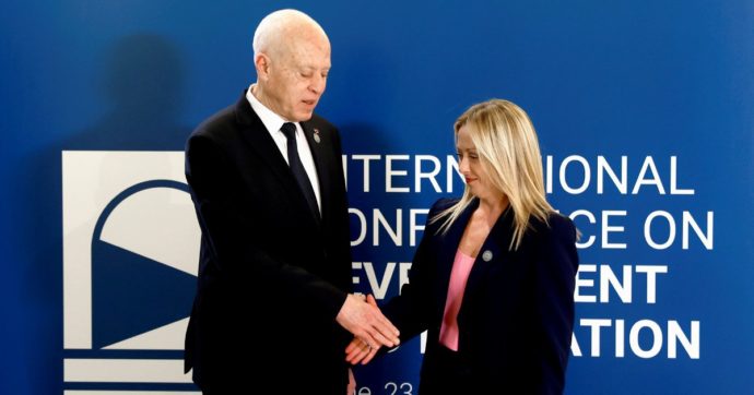 Migranti, Tunisi minaccia lo stop all’accordo con Meloni e Ue